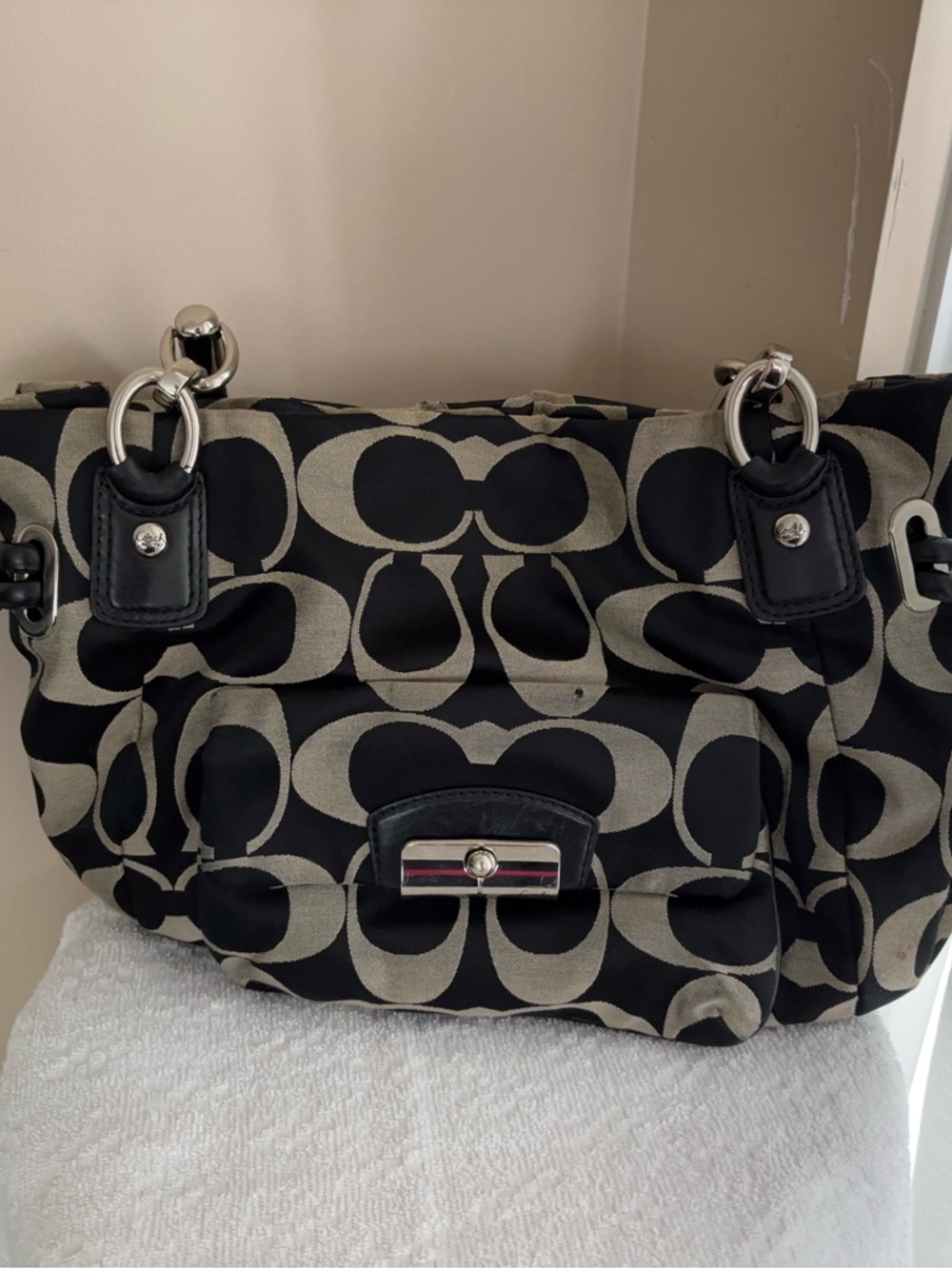 Rare! Coach Kristin op art bag